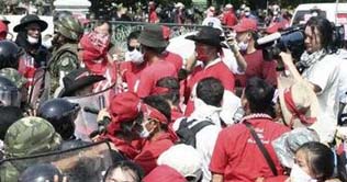 19 killed, 834 injured in Thailand political violence